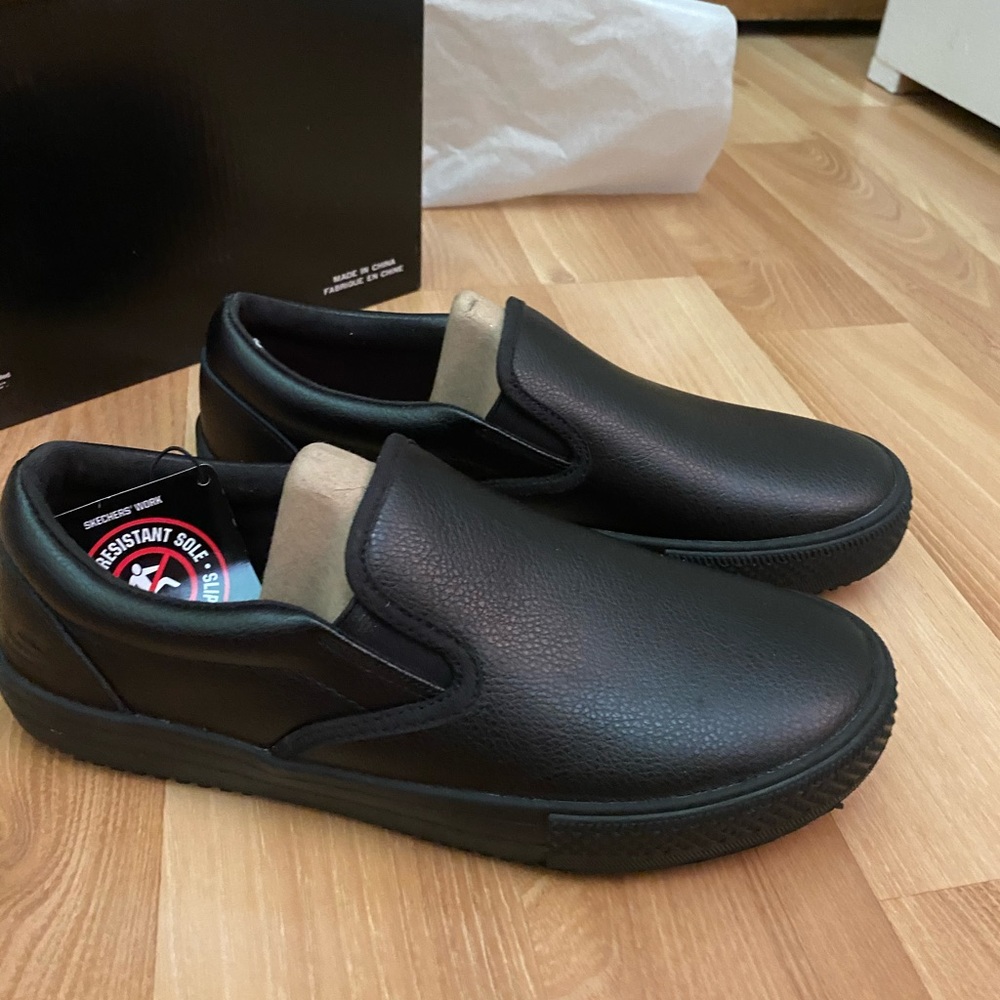 Skechers Slip Ons size 8